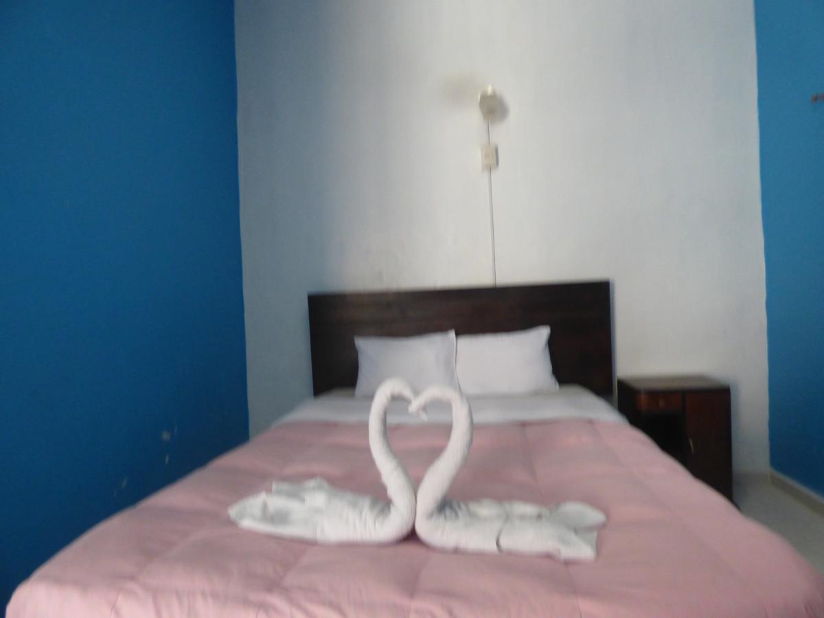 The Grassshopper Plaza De Armas Hostel กุสโก ภายนอก รูปภาพ
