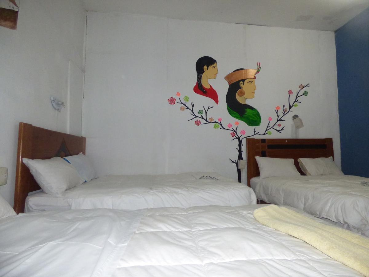 The Grassshopper Plaza De Armas Hostel กุสโก ภายนอก รูปภาพ