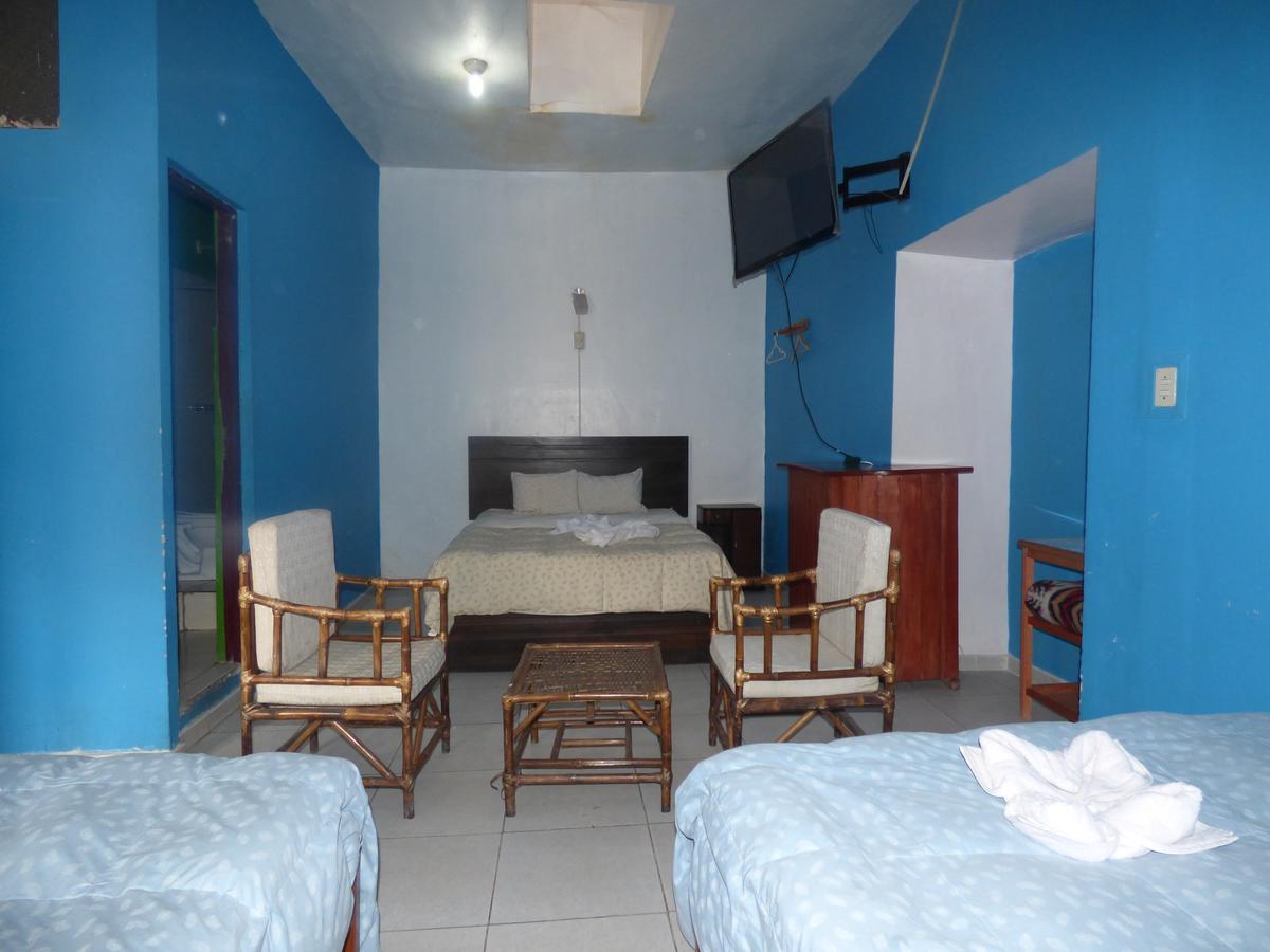 The Grassshopper Plaza De Armas Hostel กุสโก ภายนอก รูปภาพ